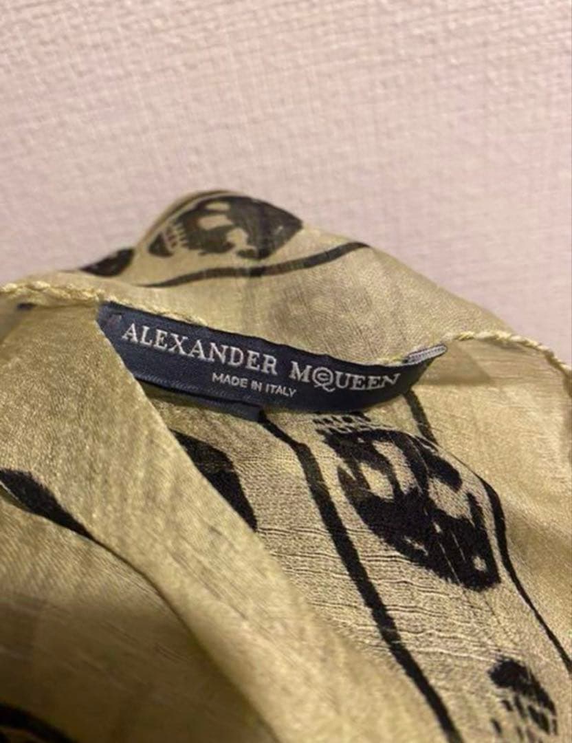 Alexander McQueen アレキサンダーマックイーン　ストール