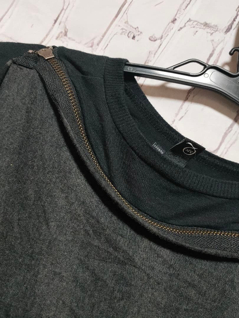 Alexander McQueen ブラック Tシャツ 個性的