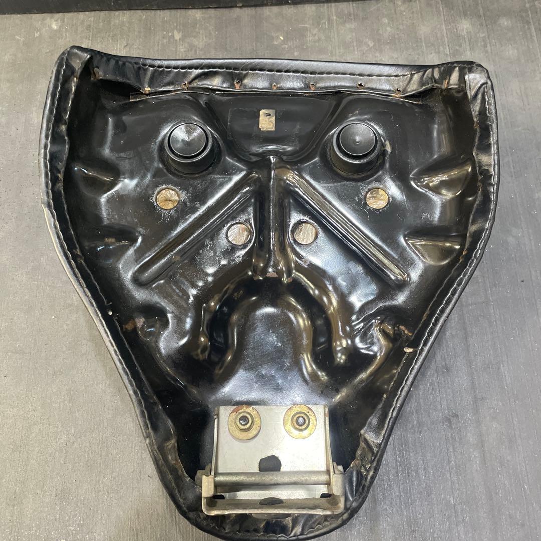 ◆D189 スーパーカブ50/90DX 純正シート　当時物　鉄製ベース サビ無し