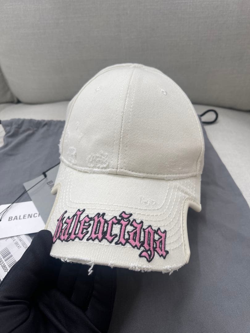 新品未使用balenciagaバレンシアガホワイトキャップ