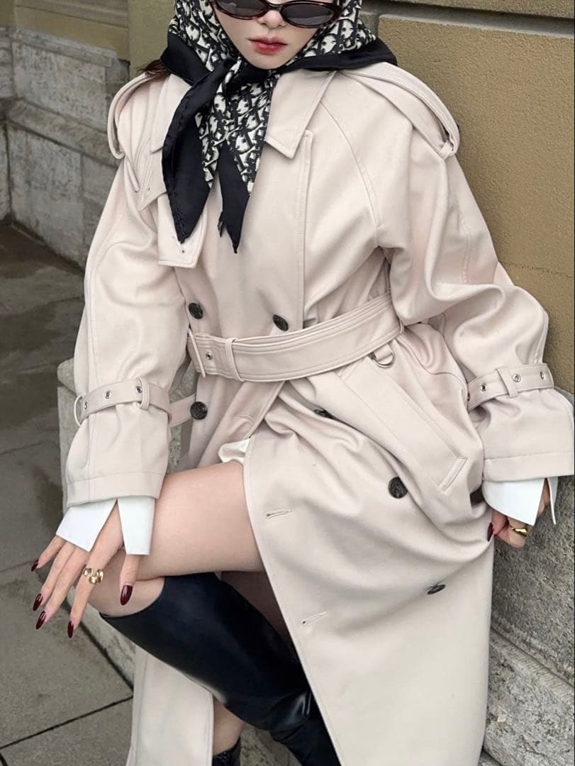 the toé Meteora Trench Coat