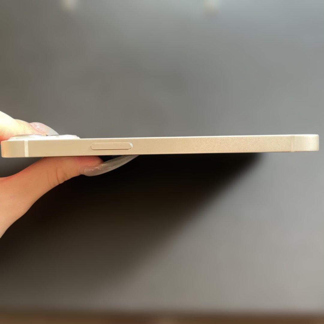 【美品】Apple iPhone 13 128GB ホワイト バッテリー98%