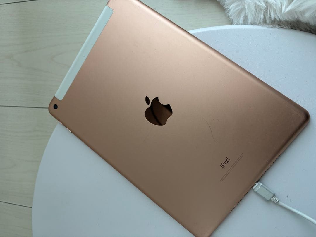 Apple iPad ホワイト 本体