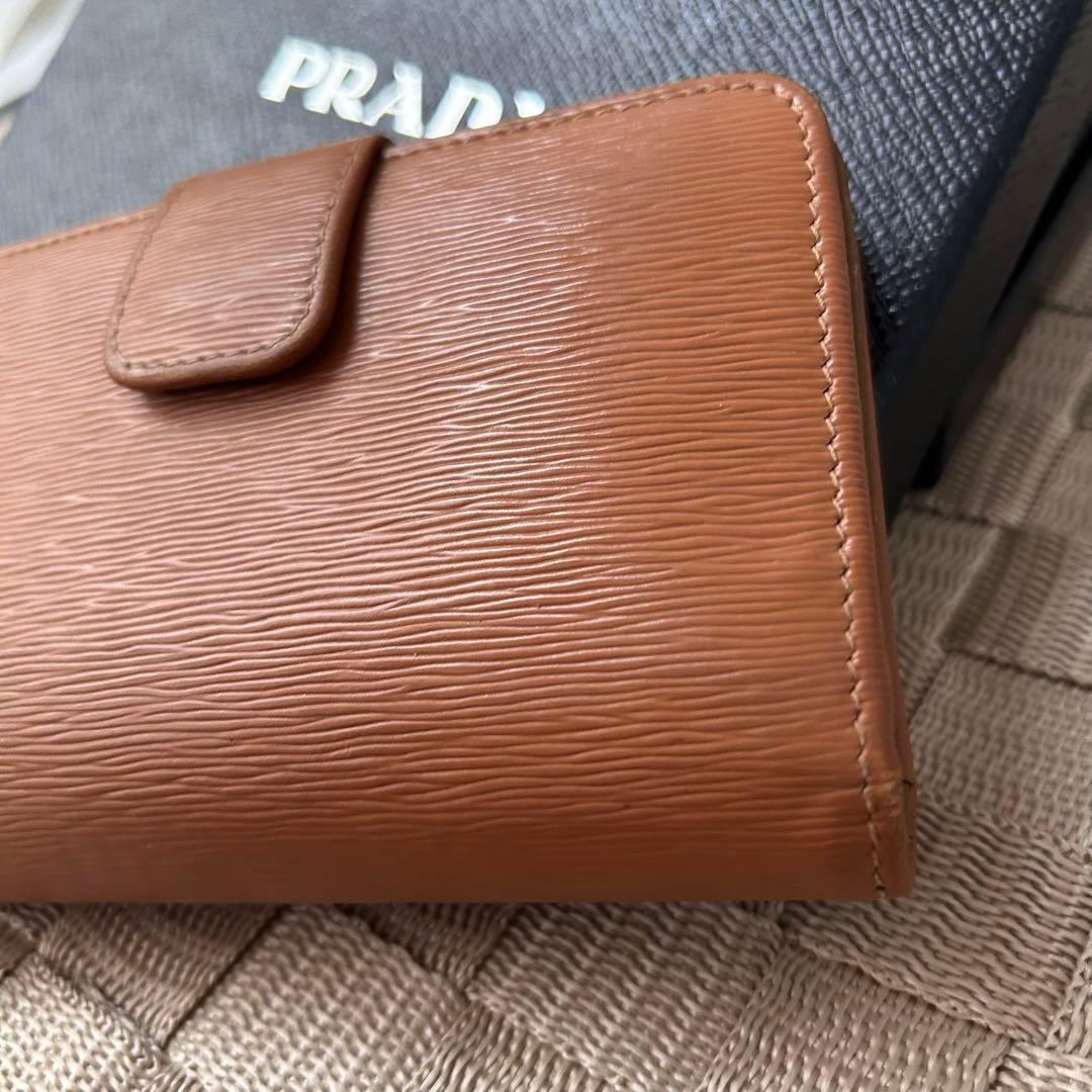 PRADA プラダ　ブラウン 二つ折り財布