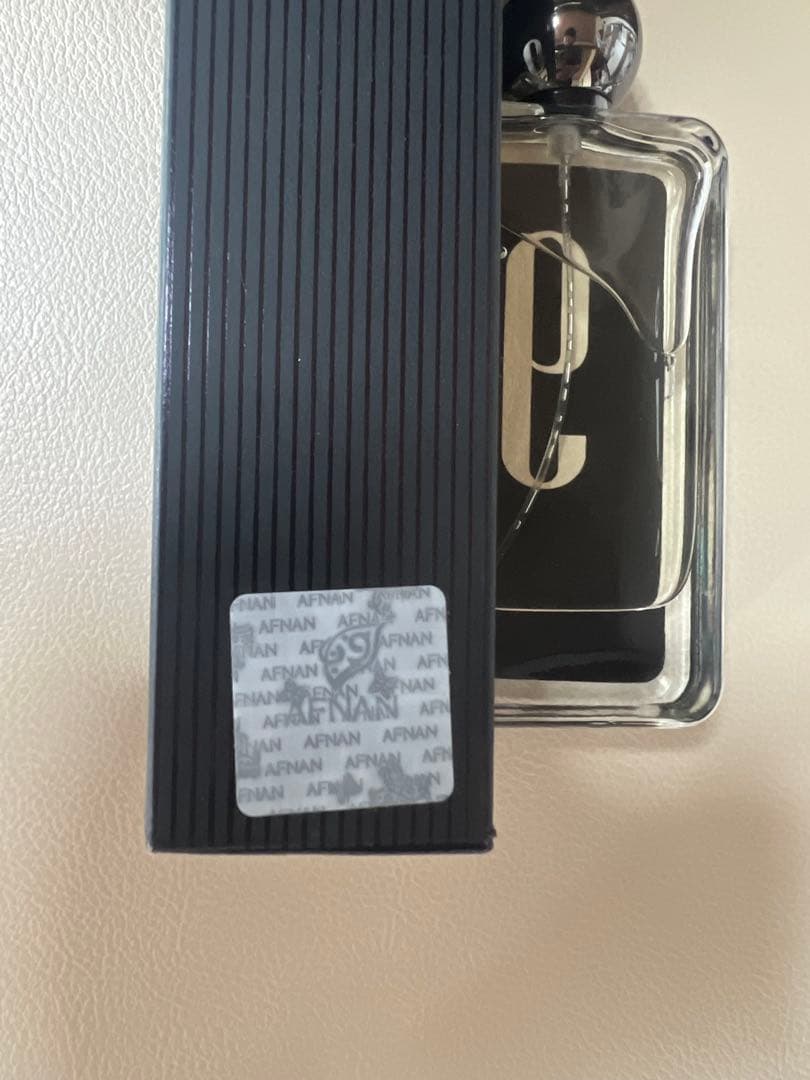 Afnan 9 pm 100 ml 男性用香水 四角形ボトル