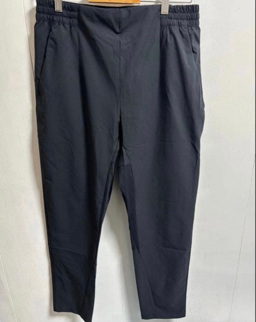 u*1様 【新品】オークリー MOBILITY JACKETセットアップ上下 黒