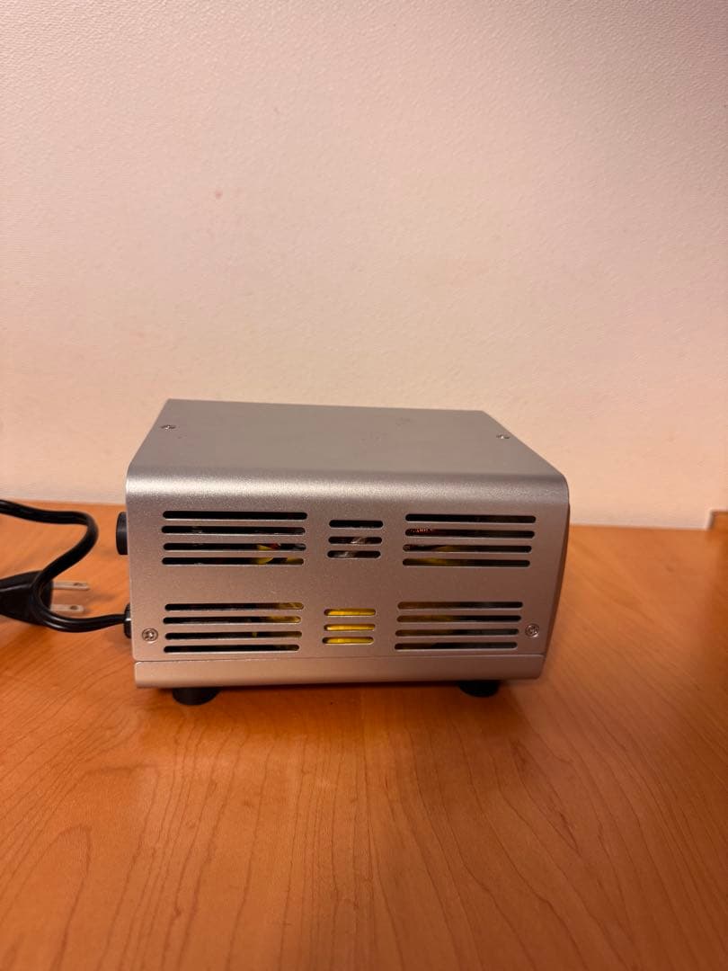 【値下げしました】変圧器 TTS-18C 1000W ステップアップ/ダウン