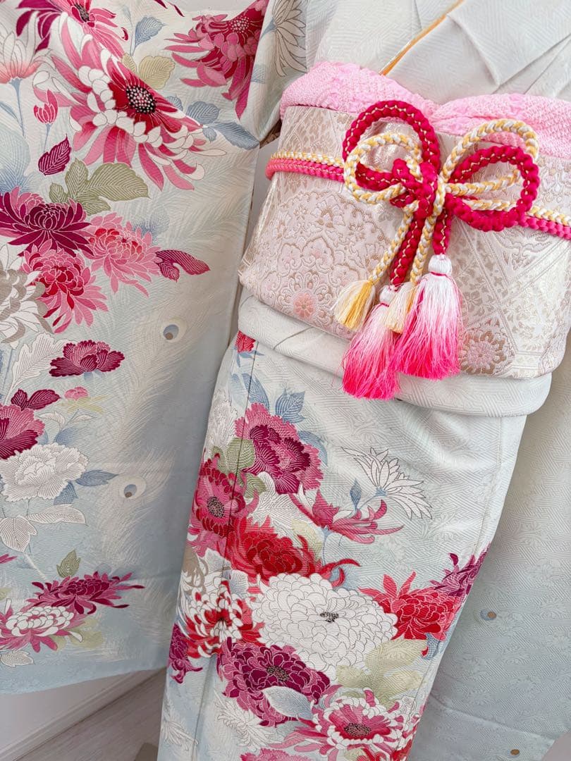 商品状態欄必須確認！新品　正絹振袖フルセット　牡丹•菊調　淡い青色 花柄
