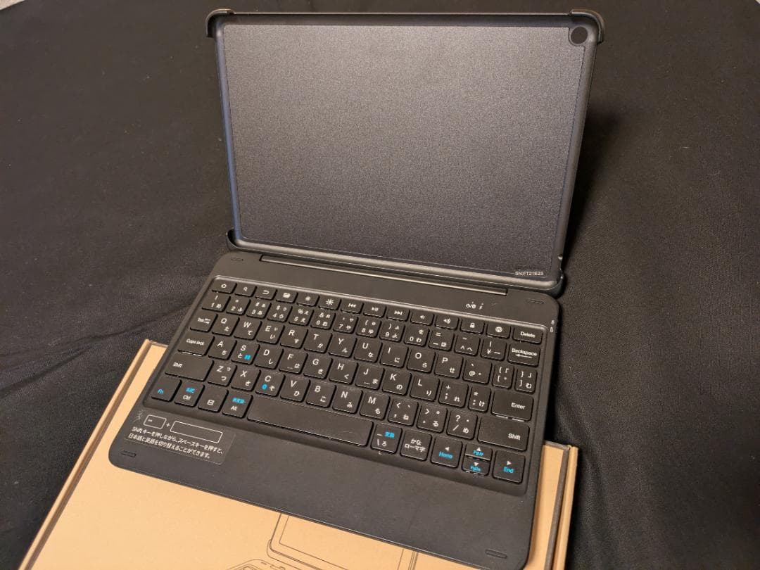 【美品】11世代 Fire HD 10 Plus ワイヤレスキーボードセット