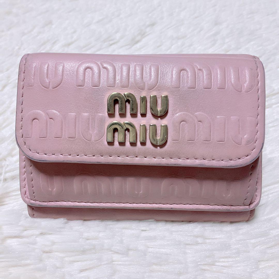 ♡希少♡現行♡ミュウミュウ 三つ折り財布 ピンク エンボス コンパクトウォレット