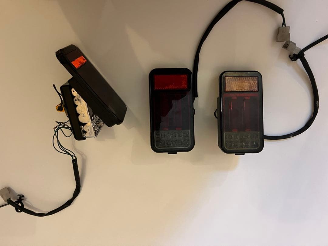 スズキ キャリィDA63T LEDテールランプ　ジャンク品
