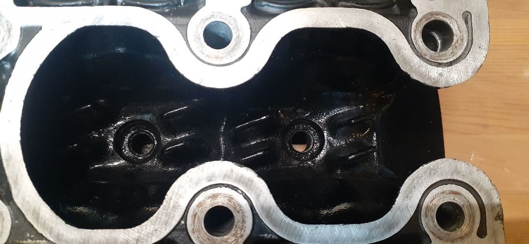 CB750F　CB750FBB　シリンダーヘッド　再塗装品