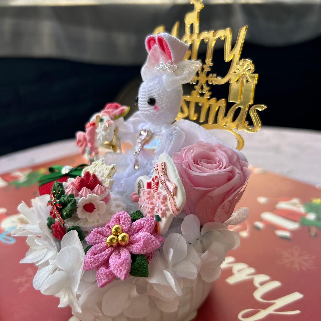 ハンドメイド❣️ホワイトクリスマス❣️エンジェルうさぎちゃん、トレイン付き、薔薇❁⃘