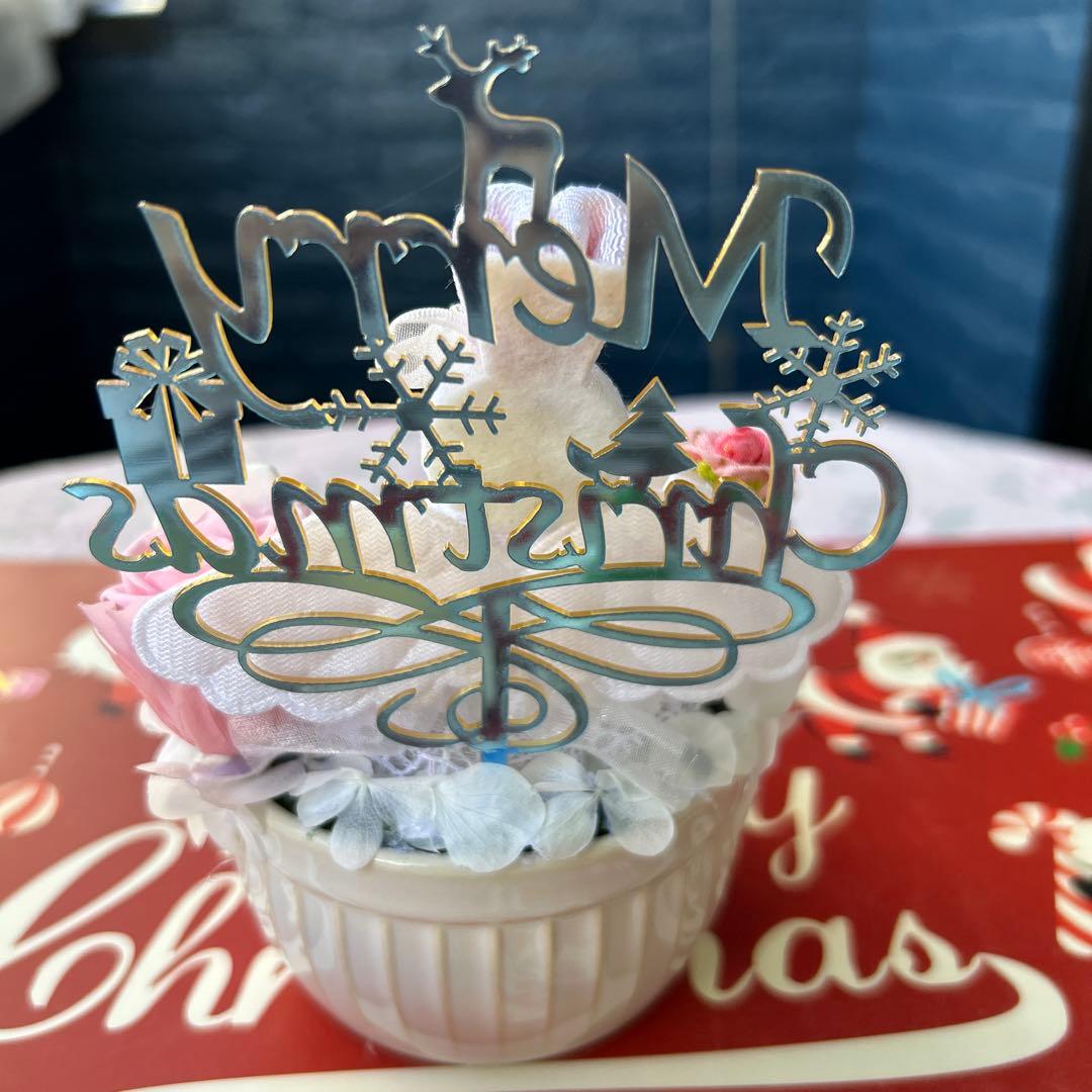 ハンドメイド❣️ホワイトクリスマス❣️エンジェルうさぎちゃん、トレイン付き、薔薇❁⃘