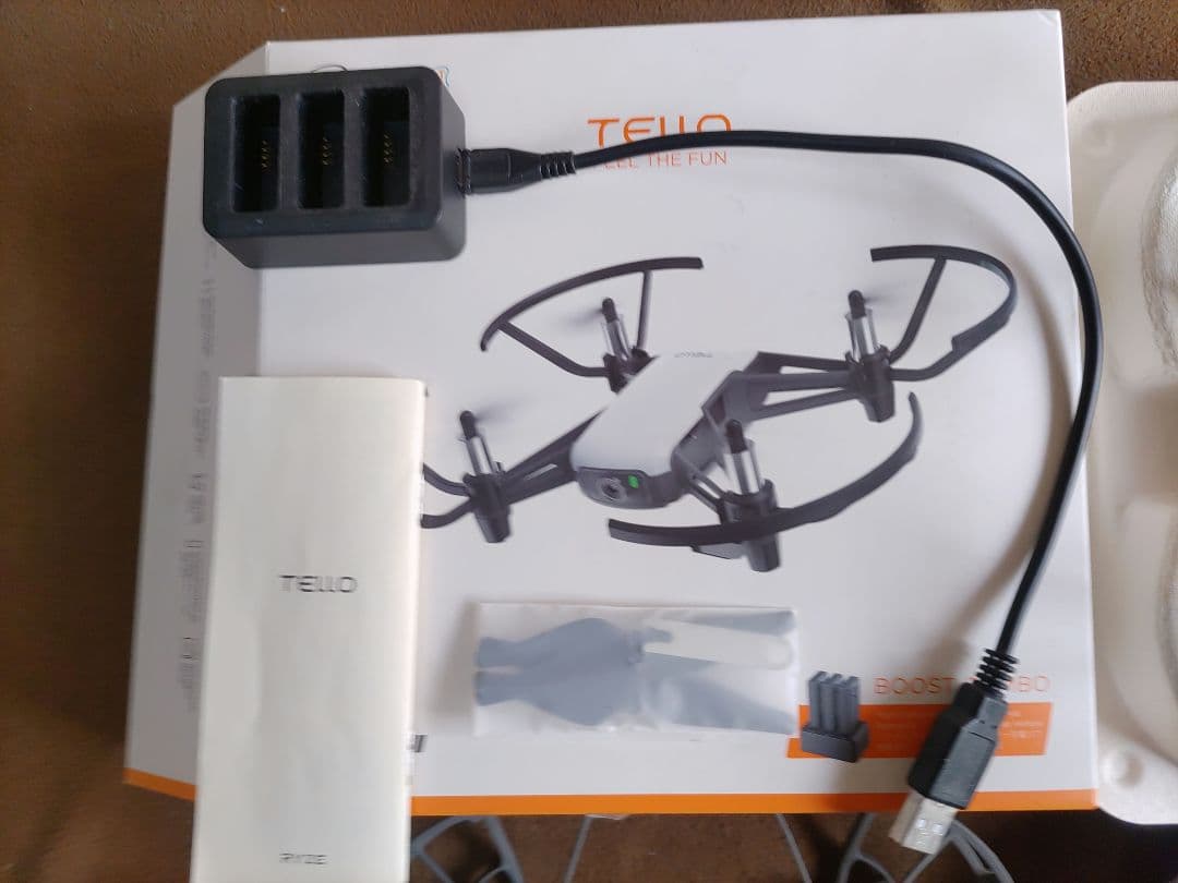 DJI TELLO BOOST COMBO ドローン