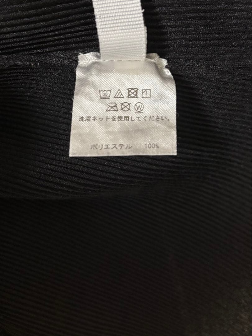 プリーツプリーズ半袖 Tシャツ