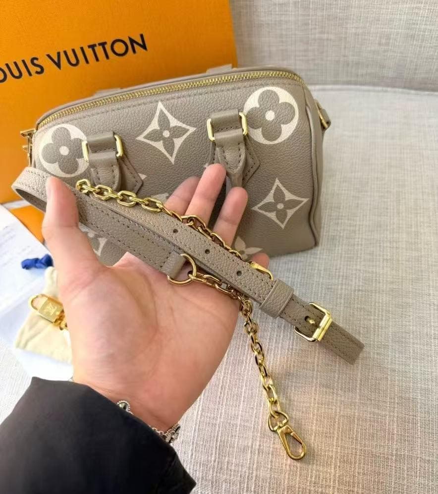 Louis Vuitton モノグラムミニバッグ