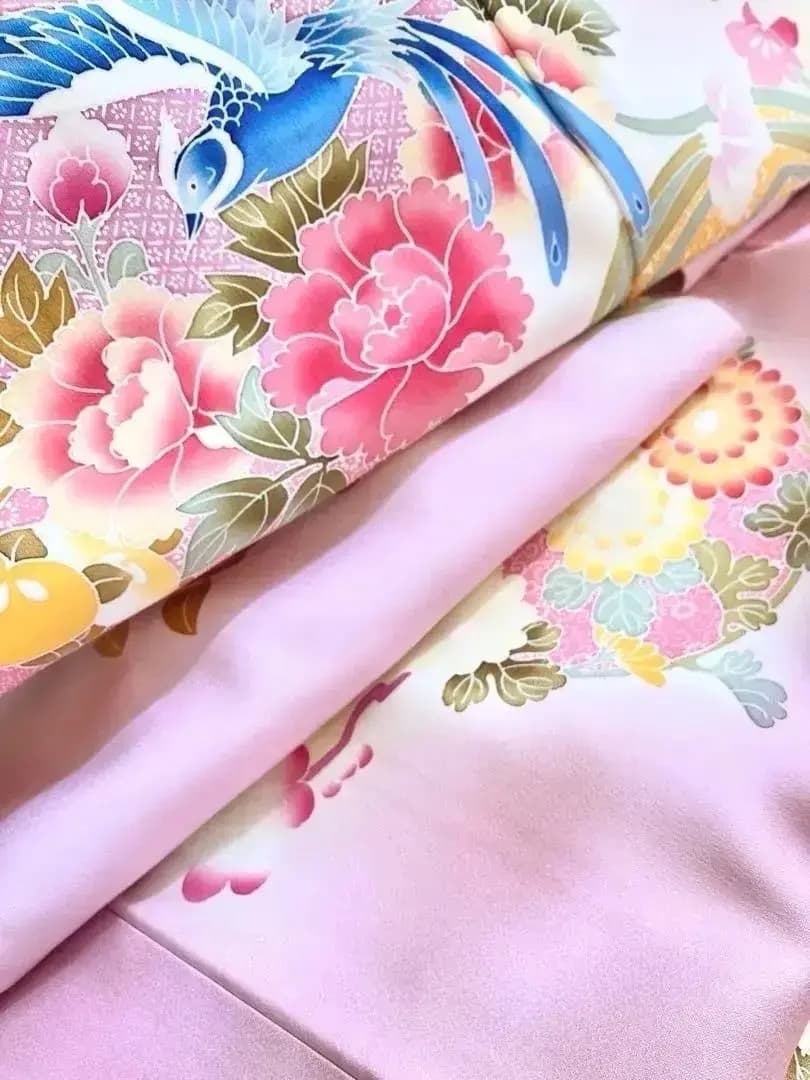 未使用美品 振袖 チャーミングなパステル澄んだ桃色 花丸文様 牡丹 橘 青い鳥