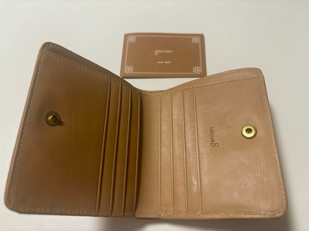 新品　genten 二つ折財布　ピーチベージュ