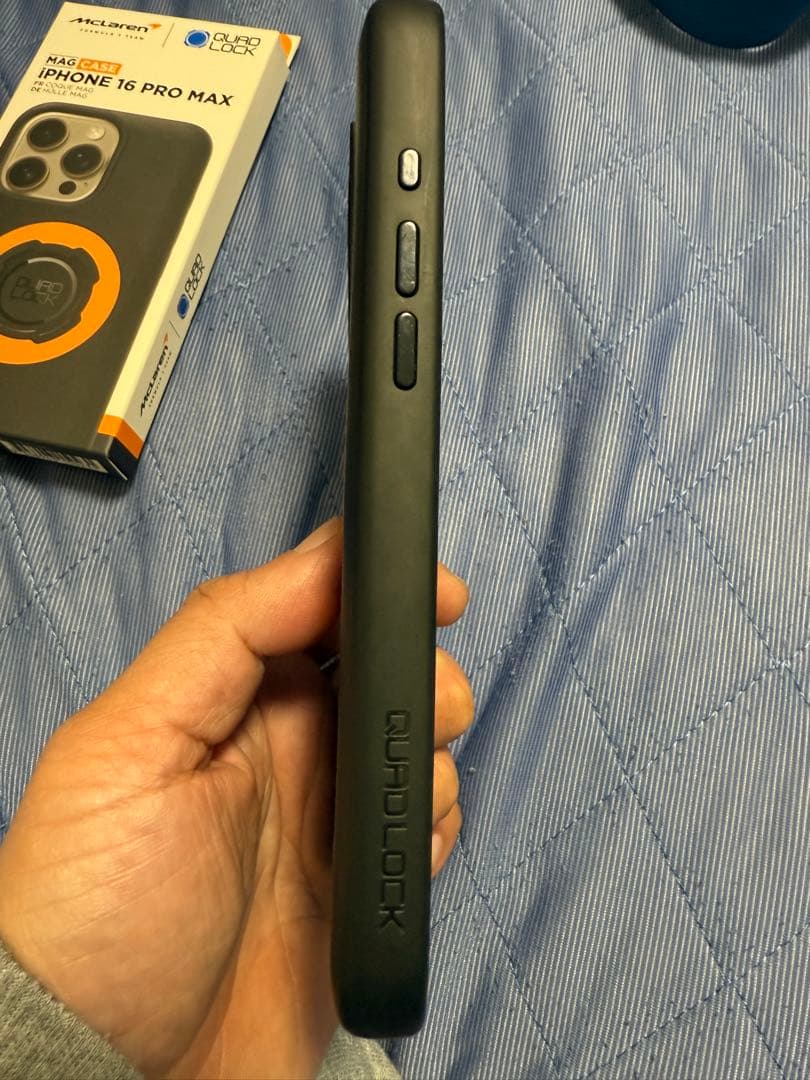 Quadlock McLaren iPhone 16 Pro Max マグケース