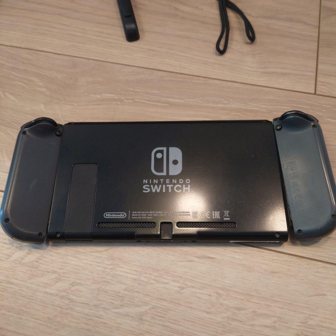 ニンテンドーSwitch本体　カラー:グレー　付属品揃ってます