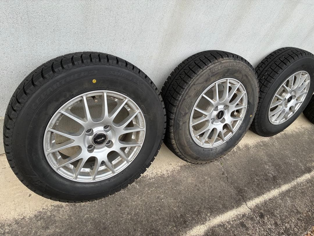 ⭐︎専用⭐︎185/70R14のホイール付きスタッドレスタイヤ4本セット