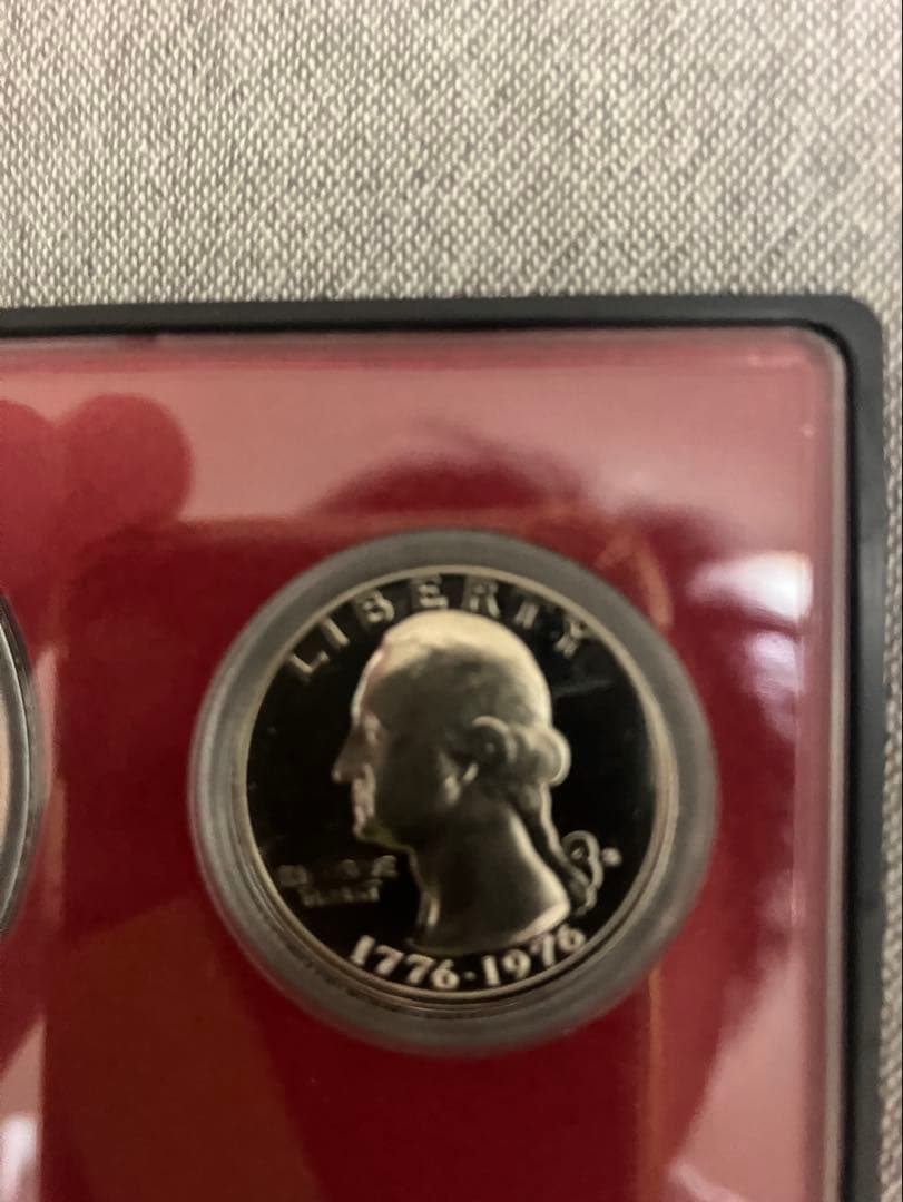 1975年 アメリカ建国200年記念硬貨入り。アメリカ・プルーフ貨幣セット