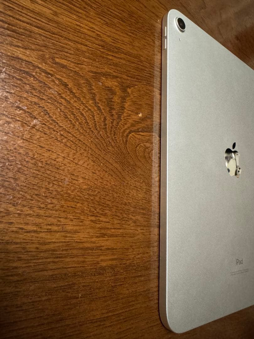 Apple iPad (第10世代）シルバー 64GB 美品