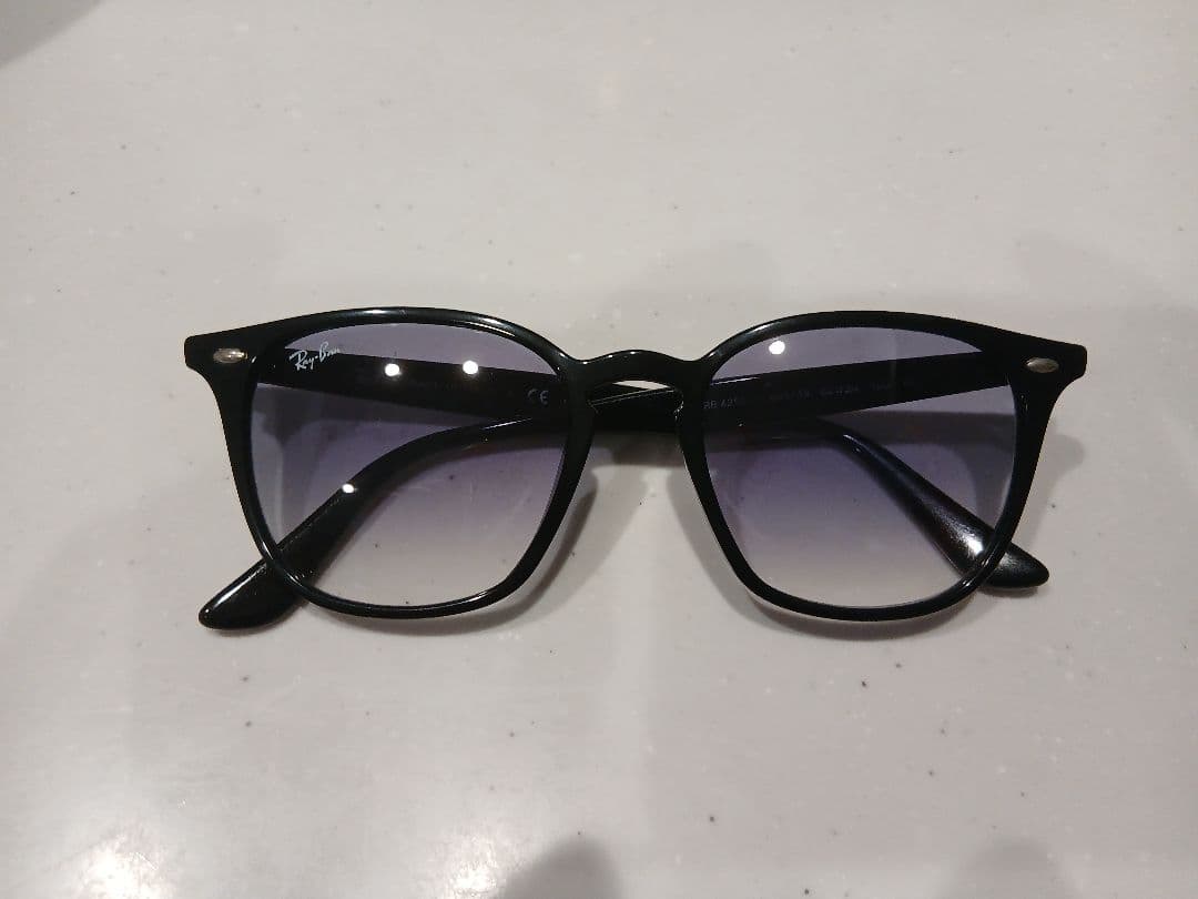 K*Ｋ様 Ray-Ban ブラック キャットアイ サングラス