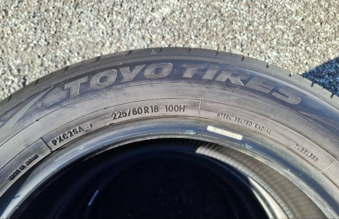 ほぼ新車外し 225/60R18 TOYO PROXES COMFORT 2本