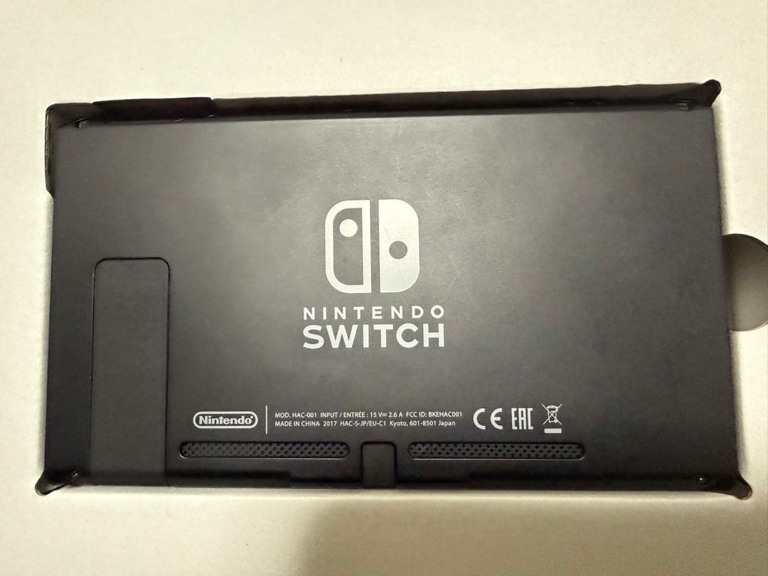 Nintendo Switch 本体 緑/青 Joy-Con 付属品付き