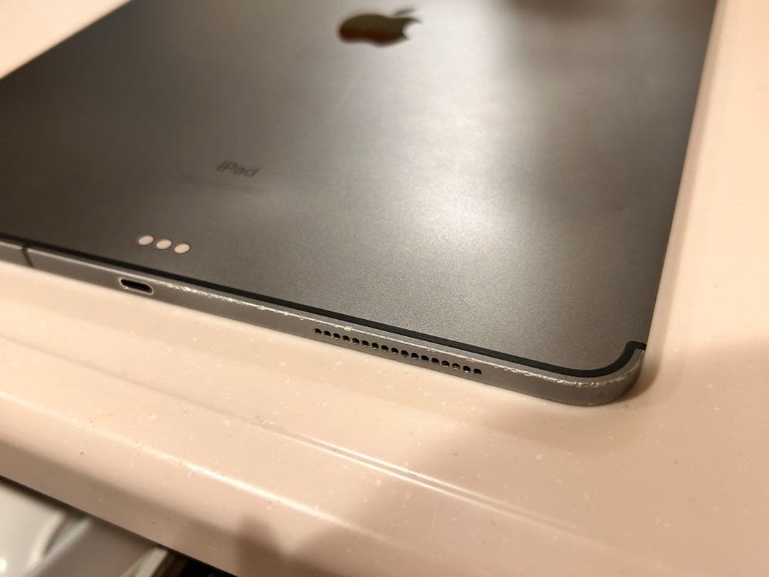 きく　Apple iPad 10.9インチ スペースグレー