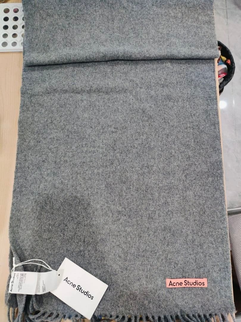 新品 Acne Studios チャコールグレー マフラー