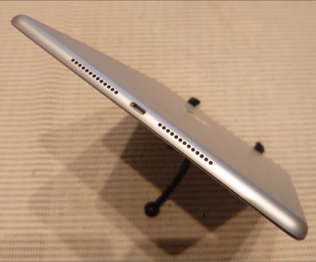 J57MF完動品iPad第7世代(A2197)本体32GBシルバー送料込