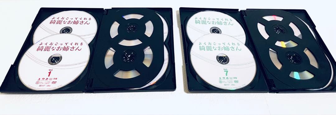 よくおごってくれる綺麗なお姉さん　日本編集版　【全12巻】　レンタル版DVD