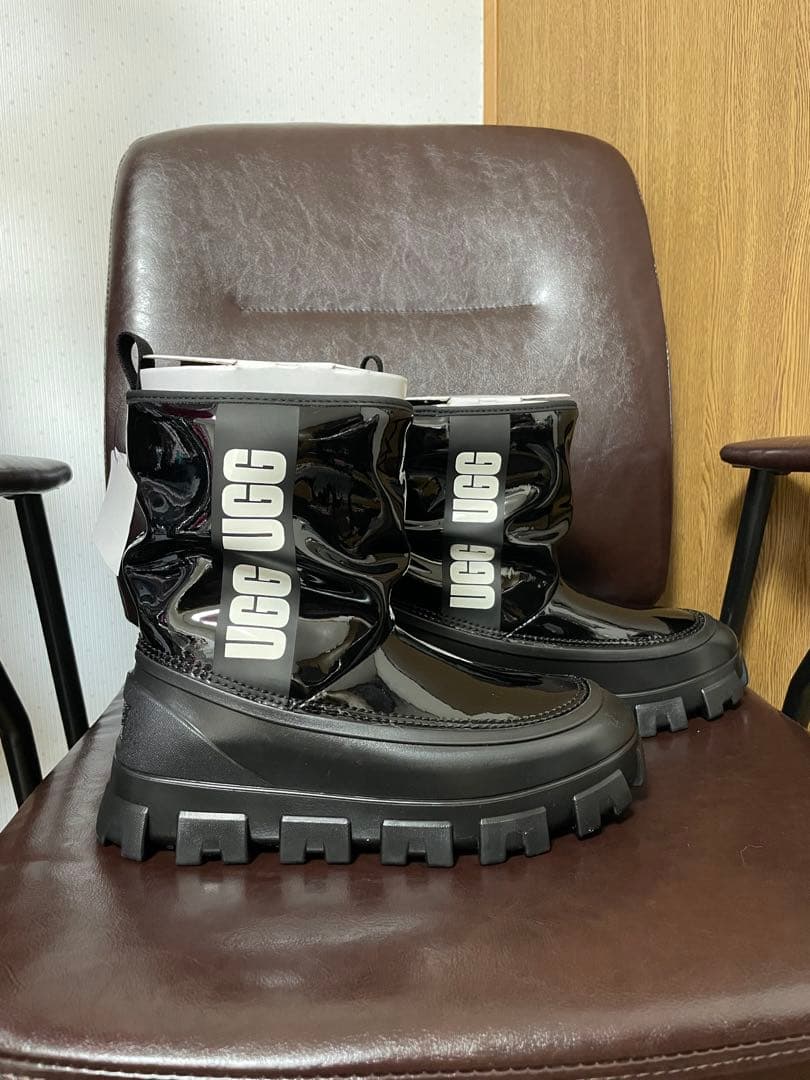 UGG W CLASSIC BRELLA MINI 24㎝
