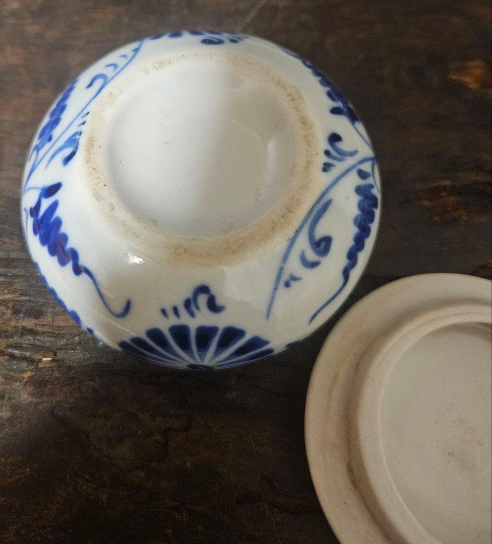 明治時代　古伊万里　染付　安南染付写し 菊唐草文様　香合　蓋物　茶道具茶器
