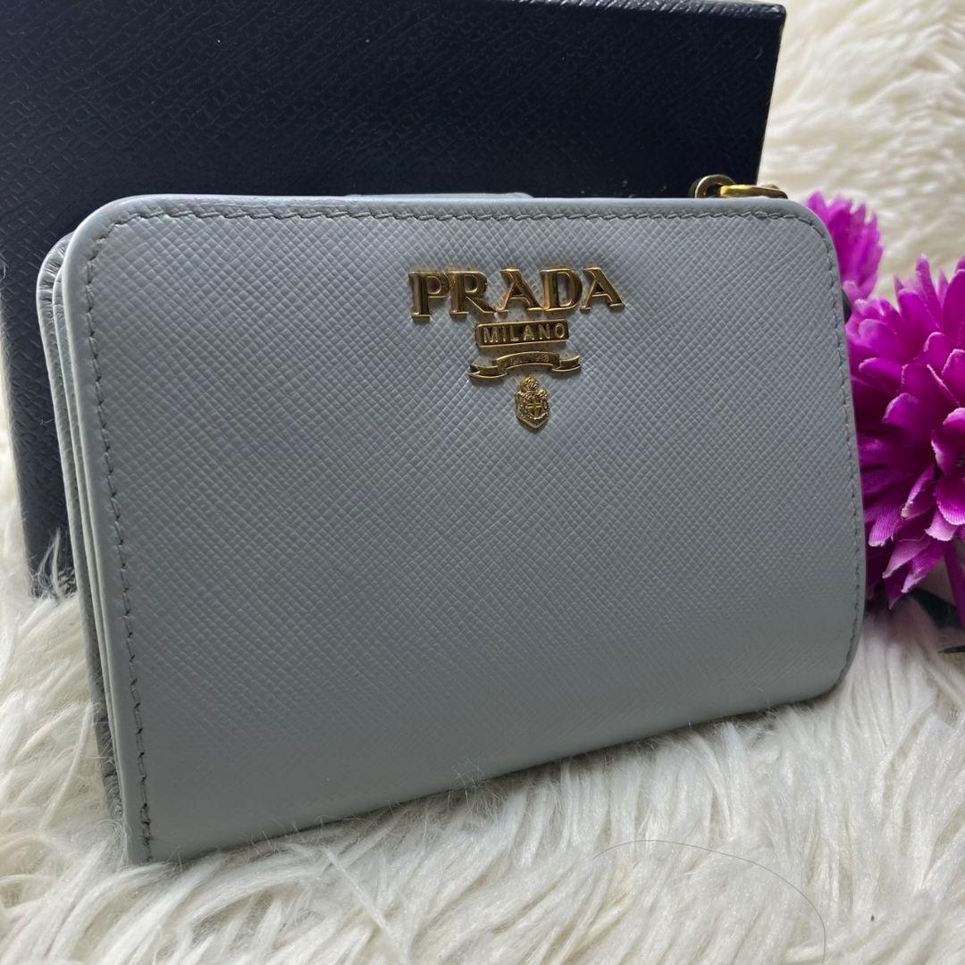 ✨現行モデル✨PRADA 二つ折り　財布　サフィアーノ　メタルロゴ　ICタグ