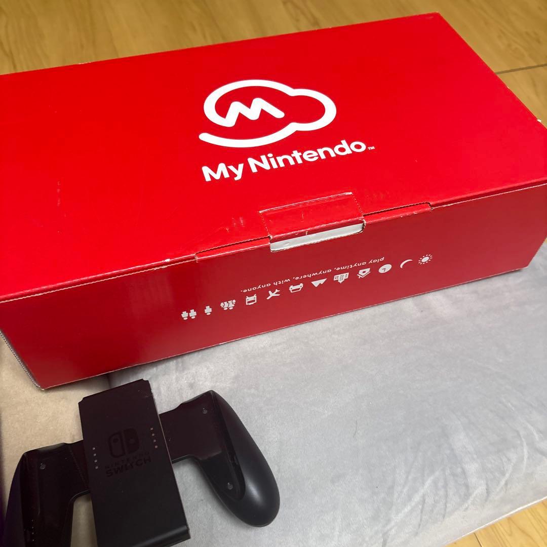 小*英様 Nintendo Switch 本体 ピンク/紫 ジョイコン付き