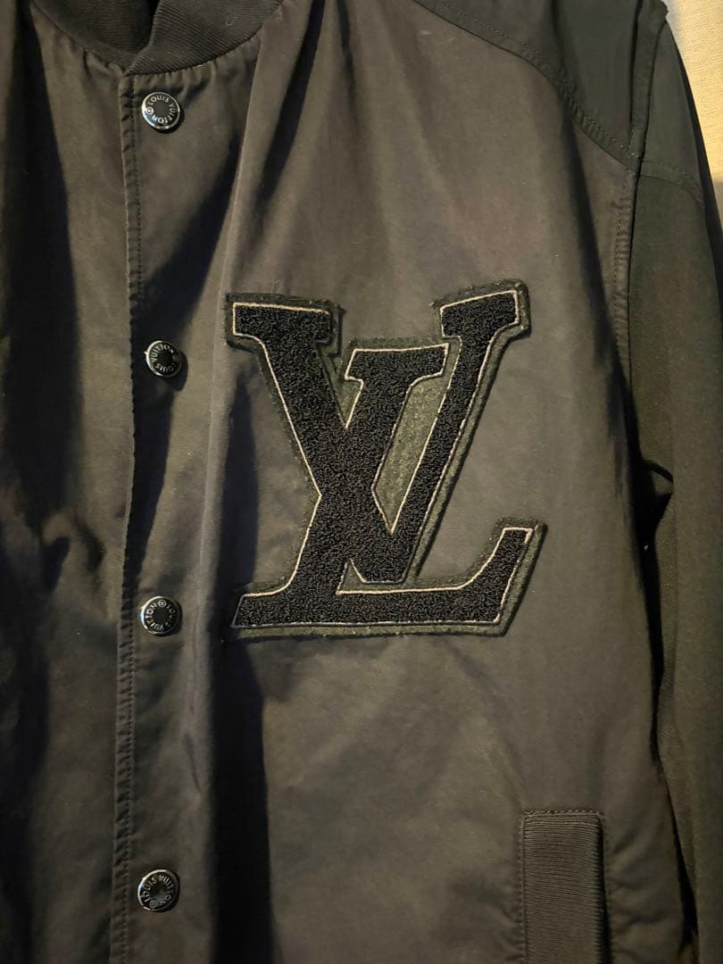 Louis Vuitton ルイヴィトン　ブラック ブルゾン