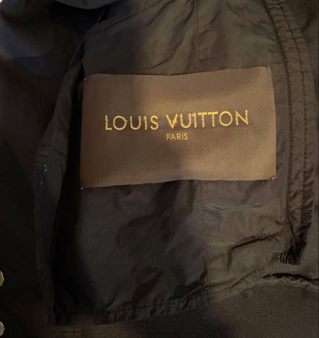 Louis Vuitton ルイヴィトン　ブラック ブルゾン