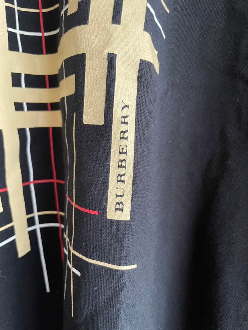 BURBERRY ブラック グラフィックTシャツ M