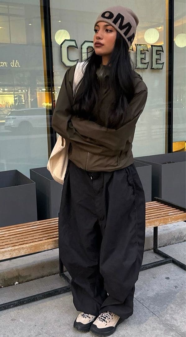 oMA ベージュ ニット帽
