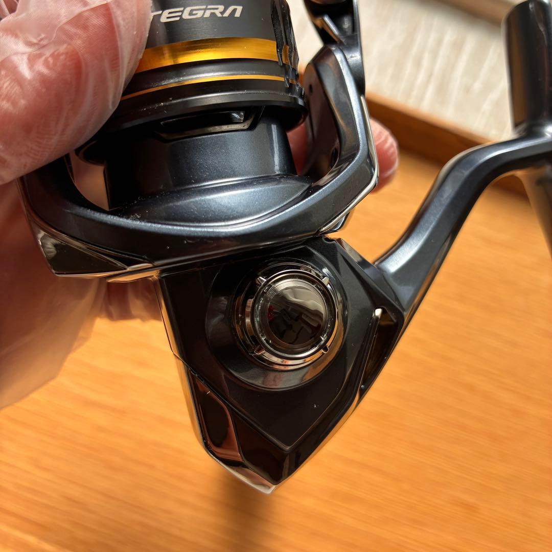 21アルテグラC2000S SHIMANO リール　スピニングリール