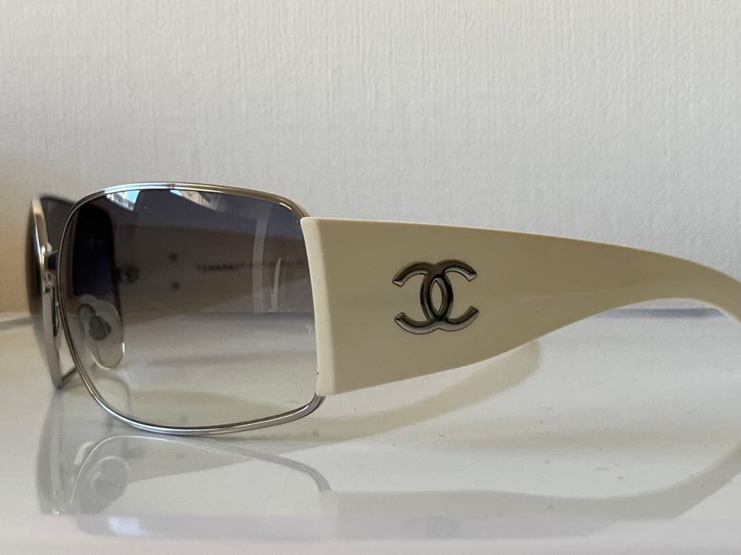 シャネル　スクエア　グラデーションレンズ　メンズ　サングラス　シャネルケース付き
