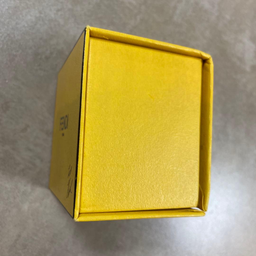 FENDI カールラガーフェルド　ミンクカフス