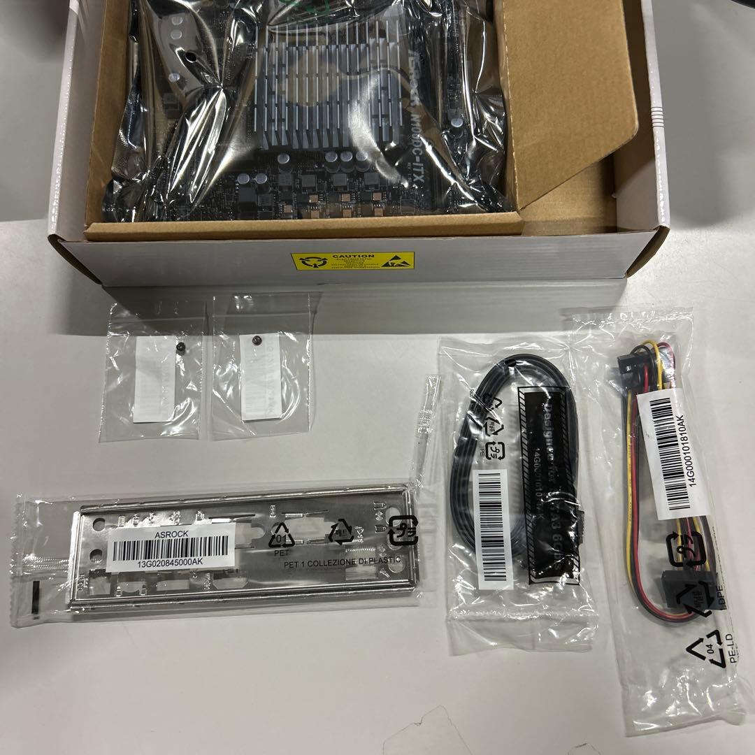 ASRock オンボードCPU ファンレス マザーボード N100DC-ITX