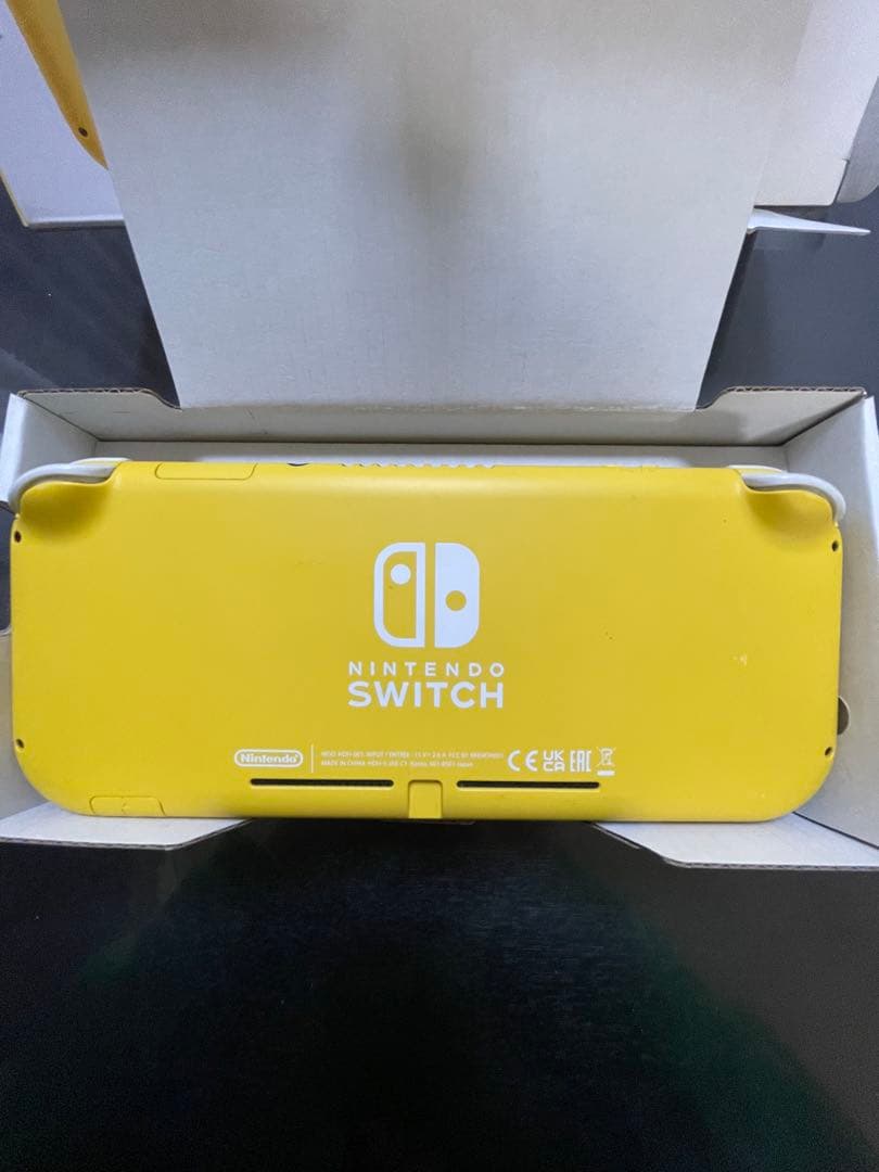 Nintendo Switch Lite イエロー 専用ケース付き