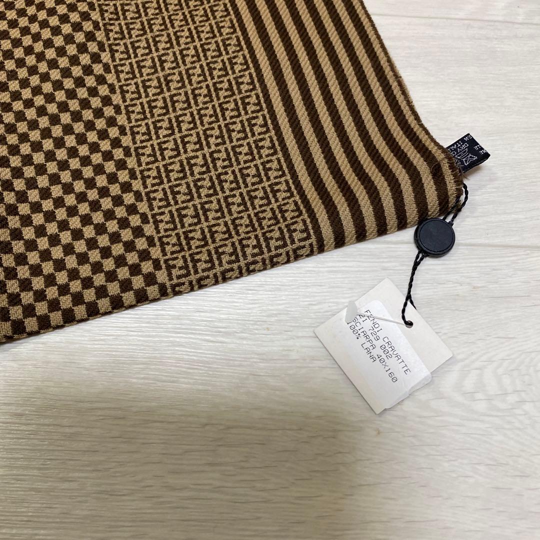 FENDI フェンデ　新品未使用品　マフラー
