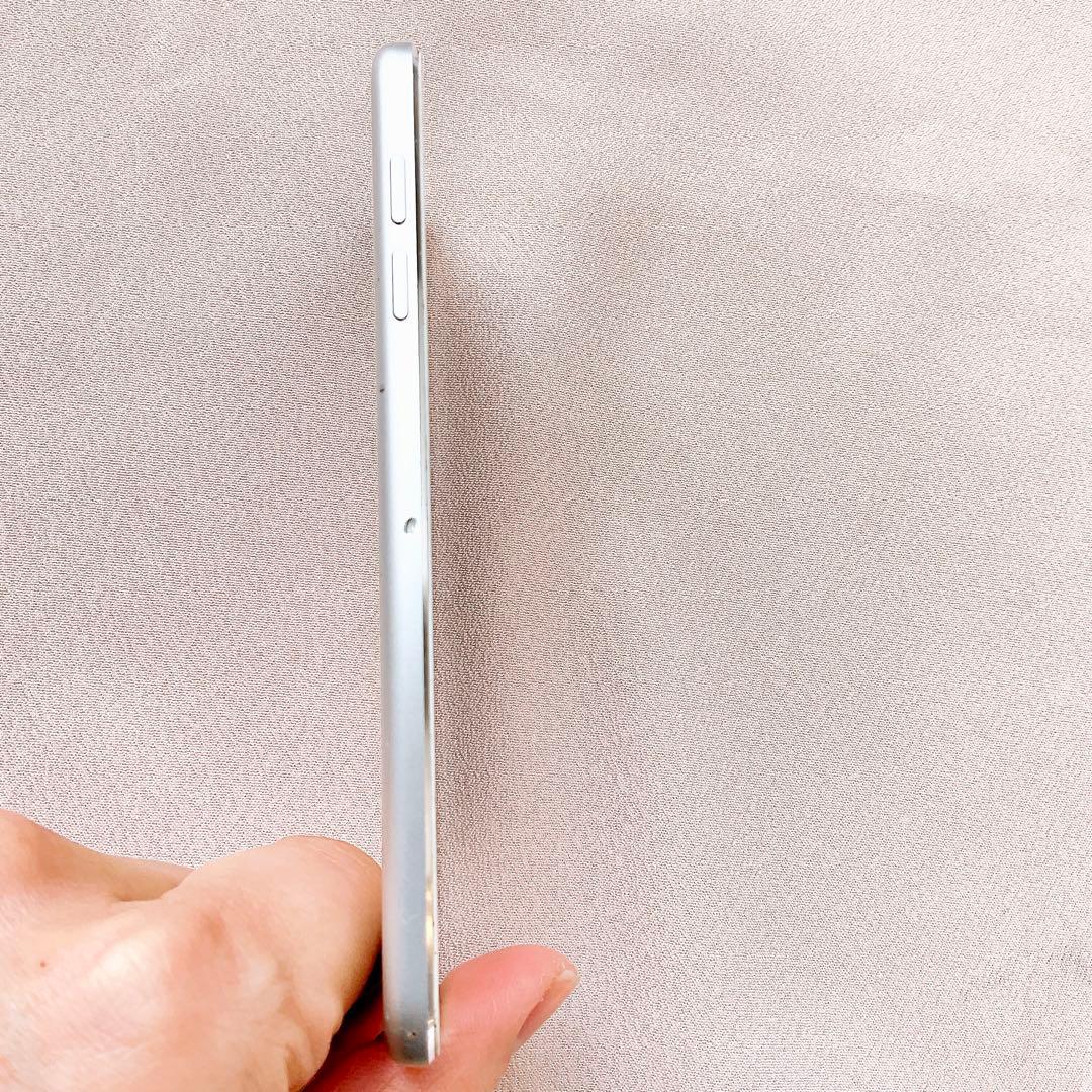 シルバー iPod touch 第5世代 64GB アイポッドApple本体 d